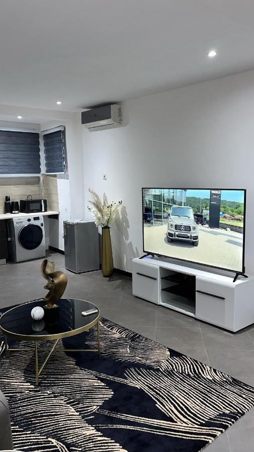 Nuben Court- Kumasi City Экстерьер фото